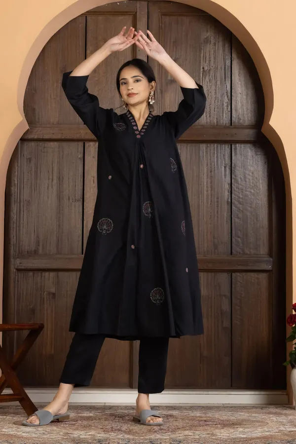 Black_Silk_Chanderi_A-Line_Zari_Embroidered_Kurta_Set_For_Women