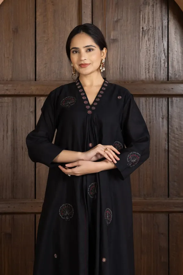Black_Silk_Chanderi_A-Line_Zari_Embroidered_Kurta_Set_For_Women