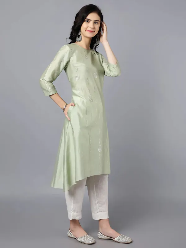 Green_Cupro_Silk_Velvet_Embroidered_Kurta_For_Women
