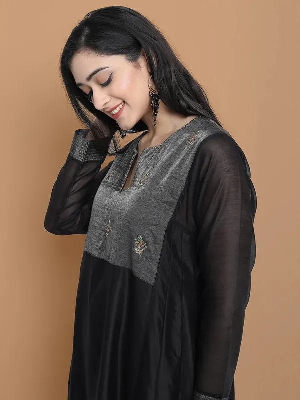 Black_Silk_Chanderi_Hand_Embroidered_Dress_For_Women