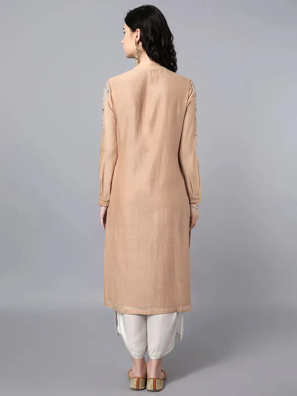 Beige_Chanderi_Silk_Resham_Badla_Embroidered_Kurta_For_Women