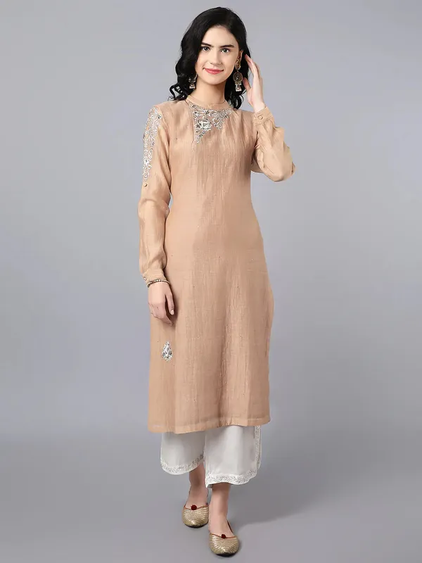Beige_Chanderi_Silk_Resham_Badla_Embroidered_Kurta_For_Women