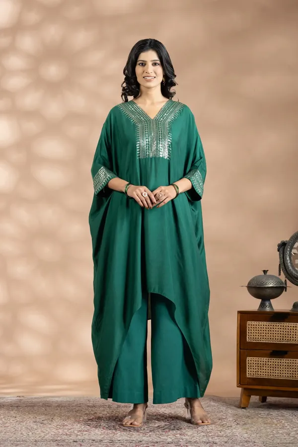 Green_Bemberg_Silk_Embroidered_Kaftan_Set_For_Women