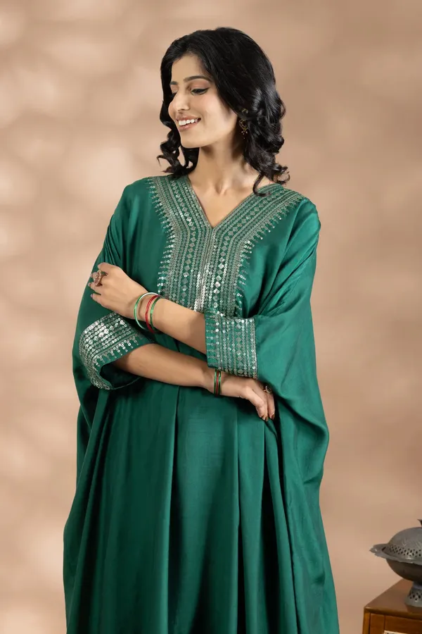 Green_Bemberg_Silk_Embroidered_Kaftan_Set_For_Women