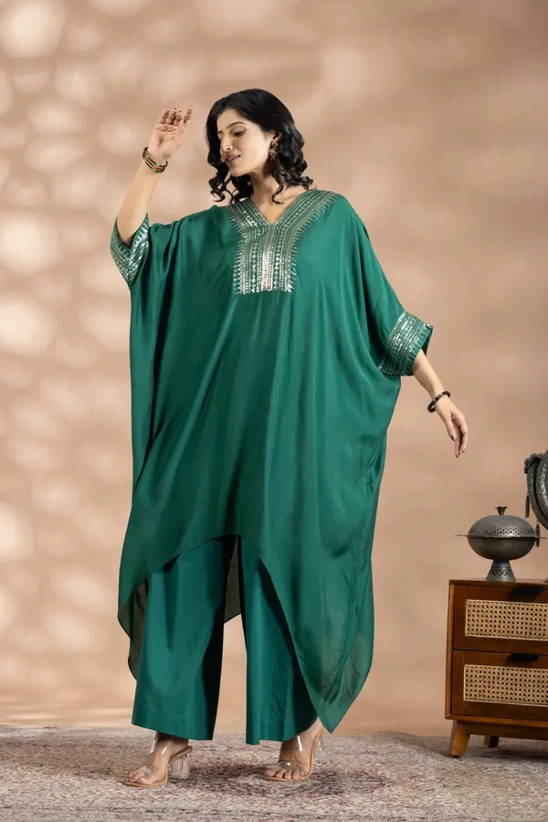 Green_Bemberg_Silk_Embroidered_Kaftan_Set_For_Women