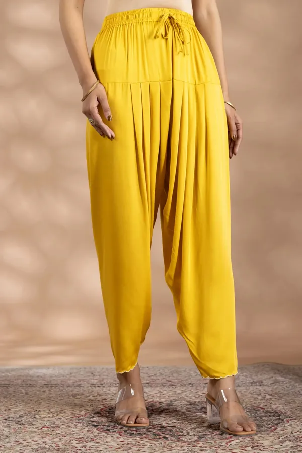 Yellow_Chanderi_Silk_Floral_Applique_Kurta_Set_For_Women