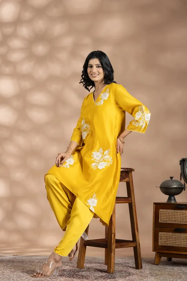Yellow_Chanderi_Silk_Floral_Applique_Kurta_For_Women