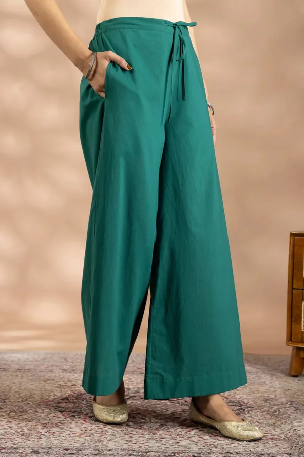 Ivory_Green_Bemberg_Silk_Geometric_Embroidered_Tunic_Set_For_Women