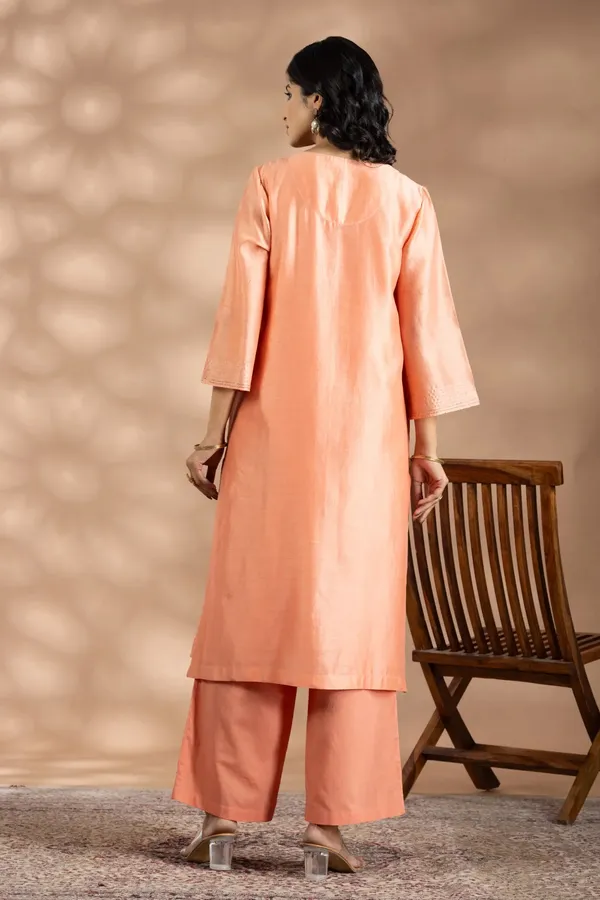 Peach_Chanderi_Silk_Floral_Beaded_Motif_Kurta_For_Women