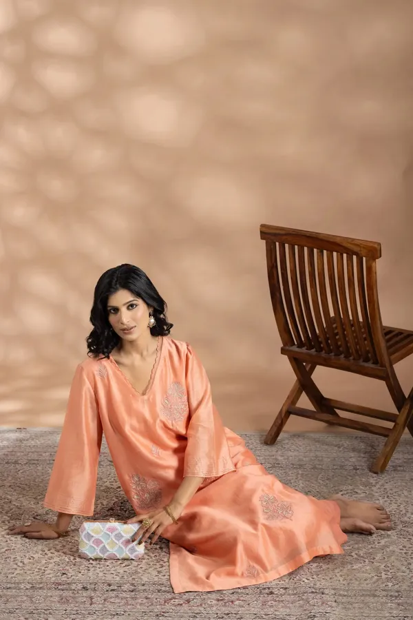 Peach_Chanderi_Silk_Floral_Beaded_Motif_Kurta_For_Women