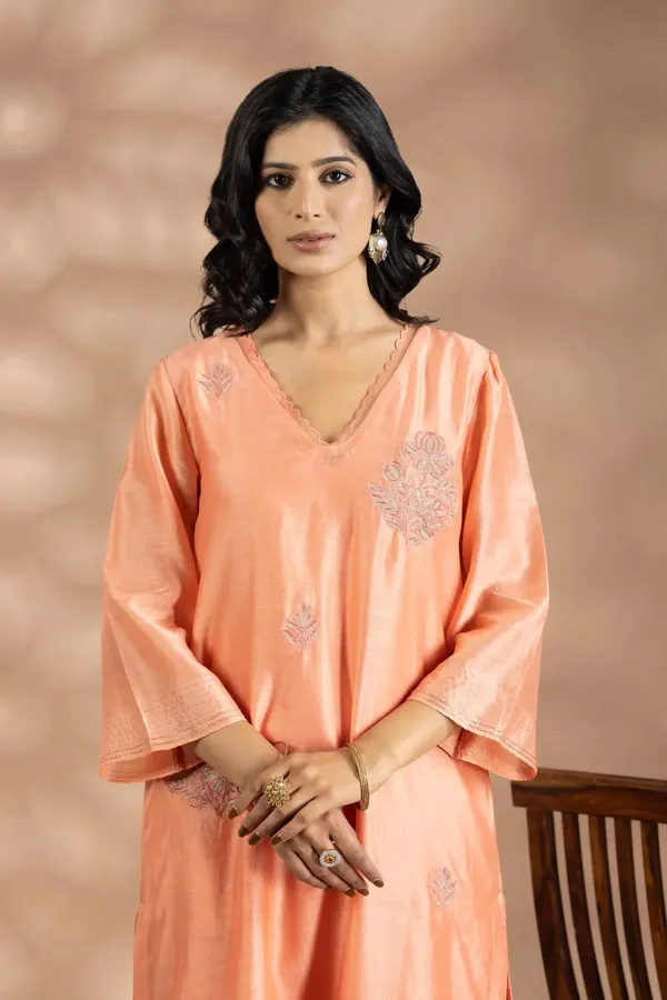 Peach_Chanderi_Silk_Floral_Beaded_Motif_Kurta_For_Women
