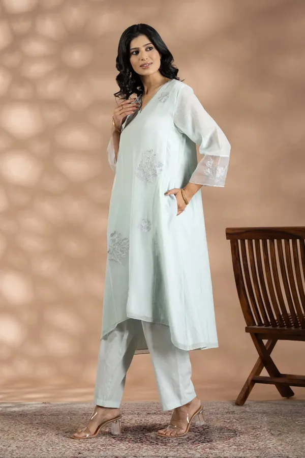 Turquoise_Blue_Organza_Dobby_Zari_Embroidered_Kurta_Set_For_Women
