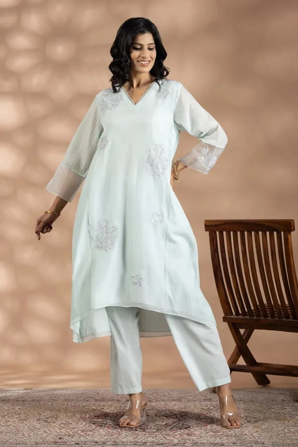 Turquoise_Blue_Organza_Dobby_Zari_Embroidered_Kurta_Set_For_Women