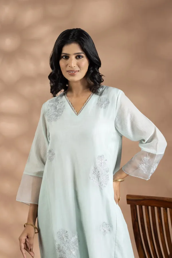 Turquoise_Blue_Organza_Dobby_Zari_Embroidered_Kurta_Set_For_Women