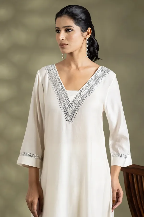 Ivory_Bemberg_Silk_Sequin_Embroidered_Tunic_Set_For_Women