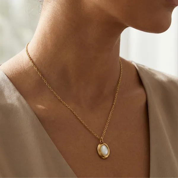 Gold_Steel_White_Shell_Inlay_Oval_Pendant_Necklace_For_Women