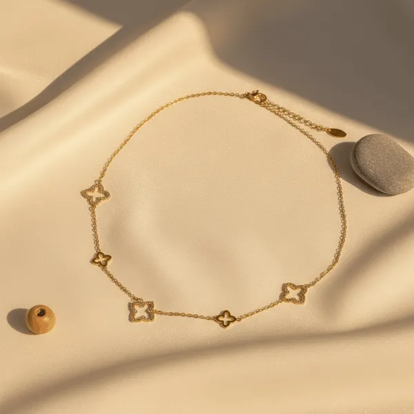 Gold_Steel_Floral_Crystal_Motif_Necklace_For_Women