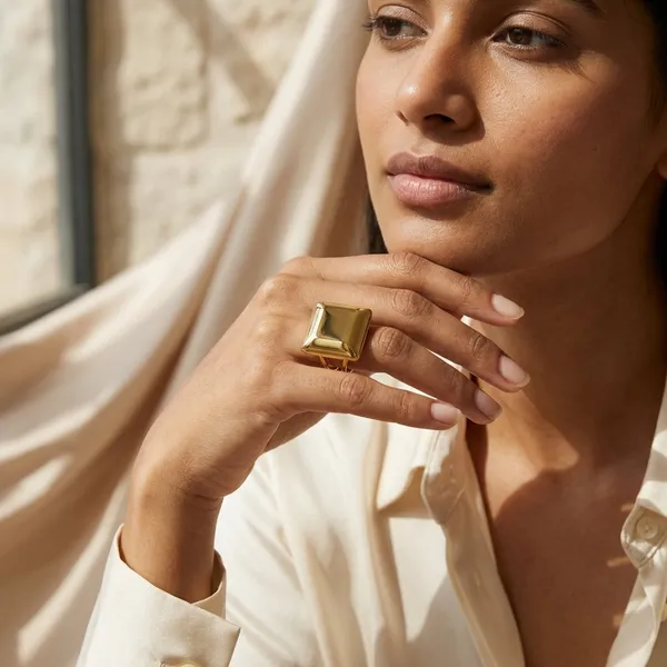 Gold_Steel_High_Polish_Square_Top_Bold_Ring_For_Women