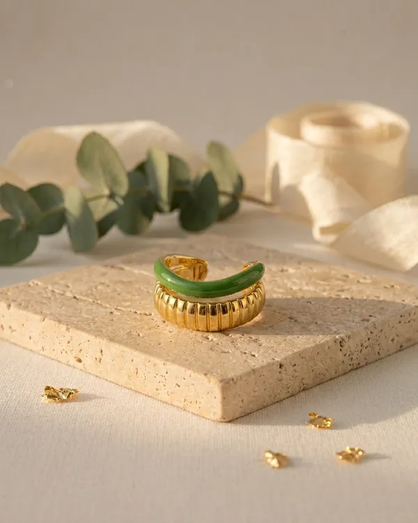 Verdelle_Ribbed_Gold_Ring