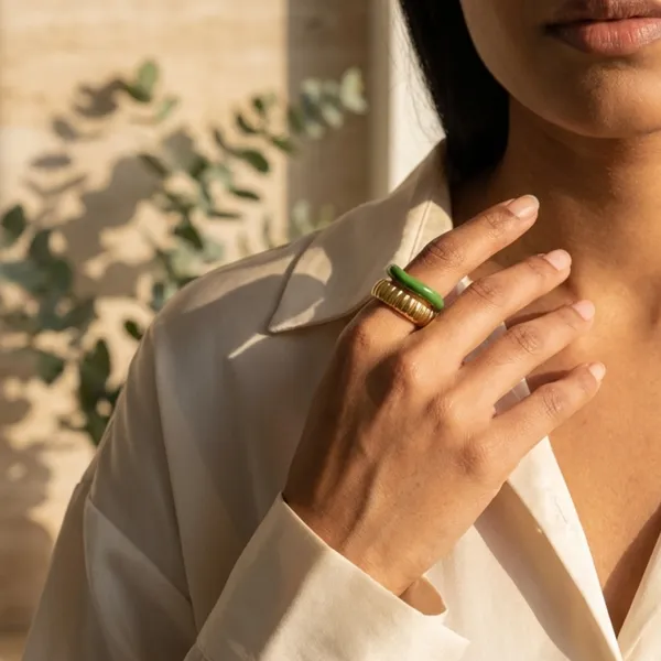 Verdelle_Ribbed_Gold_Ring