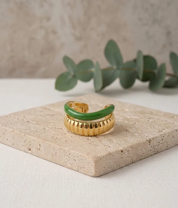 Verdelle_Ribbed_Gold_Ring