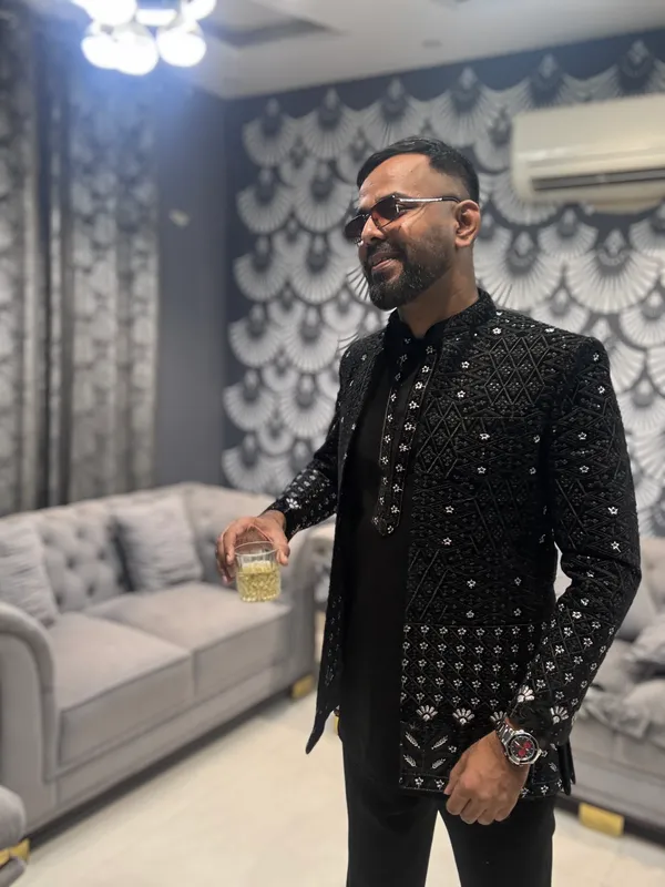 Black_Open_Jodhpuri_Thread_Work_For_Men