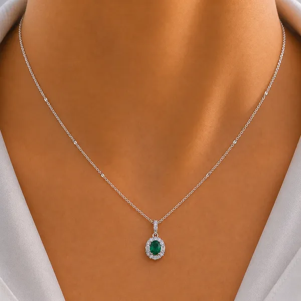 Emerald_Green_Oval_Halo_Crystal_Pendant_Necklace_For_Women
