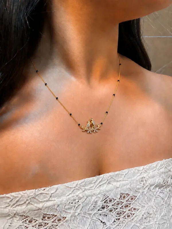 Bird_Pendant_Black_Bead_Necklace_For_Women