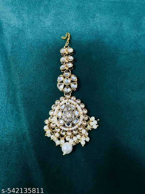 Premium_Royal_Kundan_Pearl_Choker_Necklace_Set_Gold_Tone_Bridal_Jewellery_With_Matching_Earrings_Maang_Tikka_Ethnic_Wedding_Festive_Party_Wear_Statement_Jewellery_Set_For_Women_Luxurious_Bridal_Party_Accessory
