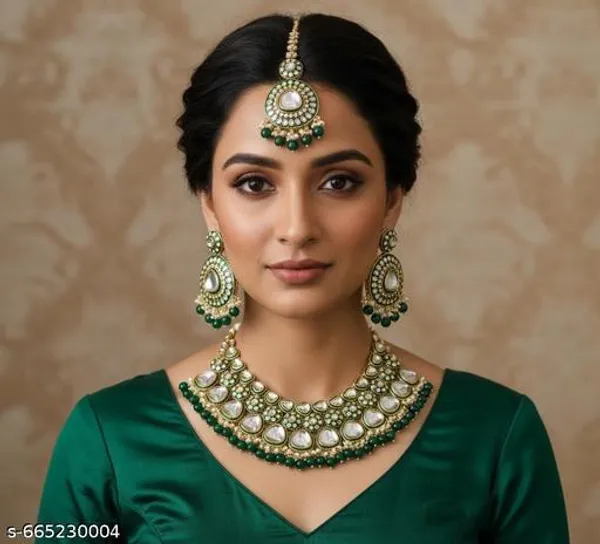 Women_S_Green_Kundan_Pearl_Choker_Jewellery_Set_Traditional_Indian_Bridal_Necklace_With_Matching_Earrings_Maang_Tikka_Elegant_Ethnic_Gold_Finish_Jewellery_For_Weddings_Festivals_Parties_Special_Occasions_Perfect_Gift_For_Brides_Bridesmaids