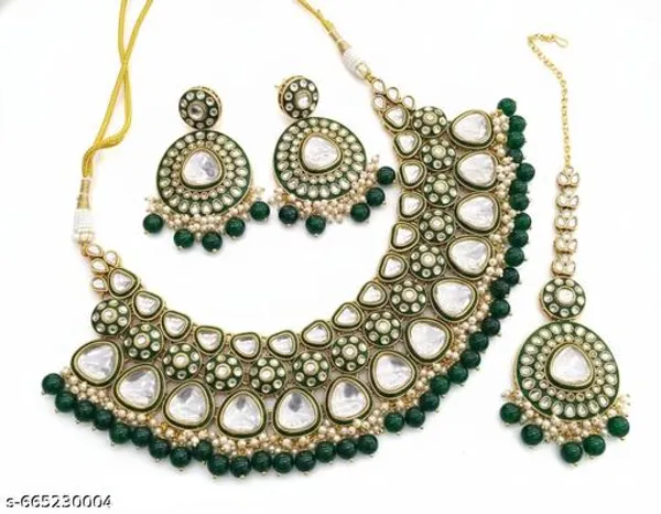 Women_S_Green_Kundan_Pearl_Choker_Jewellery_Set_Traditional_Indian_Bridal_Necklace_With_Matching_Earrings_Maang_Tikka_Elegant_Ethnic_Gold_Finish_Jewellery_For_Weddings_Festivals_Parties_Special_Occasions_Perfect_Gift_For_Brides_Bridesmaids