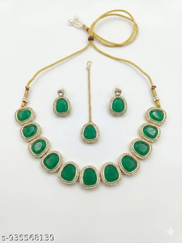Emerald_Elegance_Gold_Plated_Necklace_Set_For_Women_Stunning_Green_Stone_Jewelry_With_Matching_Earrings_And_Pendant_Perfect_For_Festive_Bridal_And_Heritage_Occasions
