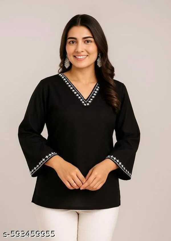 Women_Tending_Rayon_Embroidery_Short_Kurta