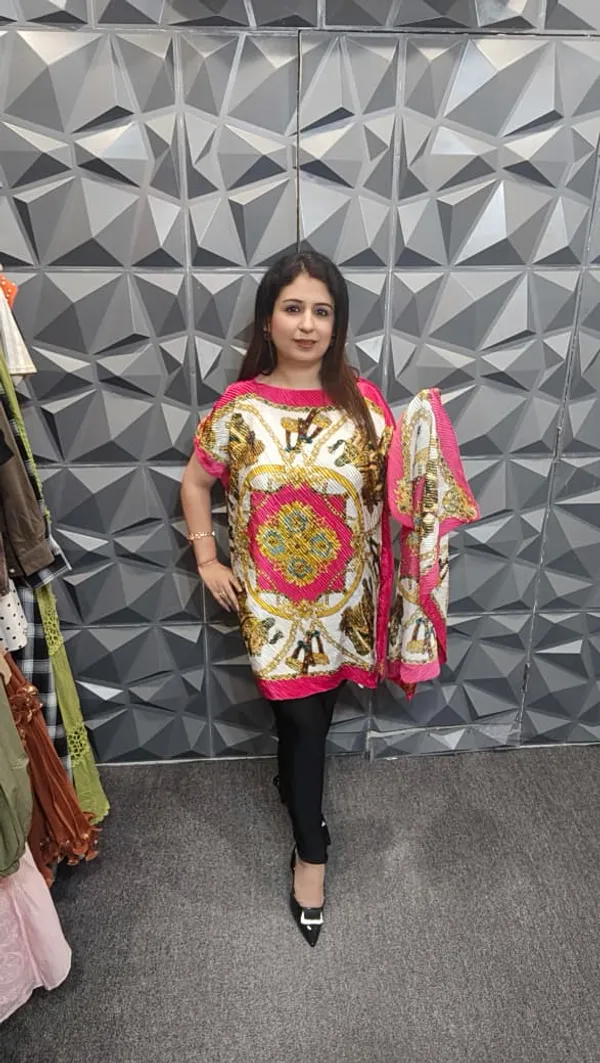 Imperial_Medallion_Oversized_Top