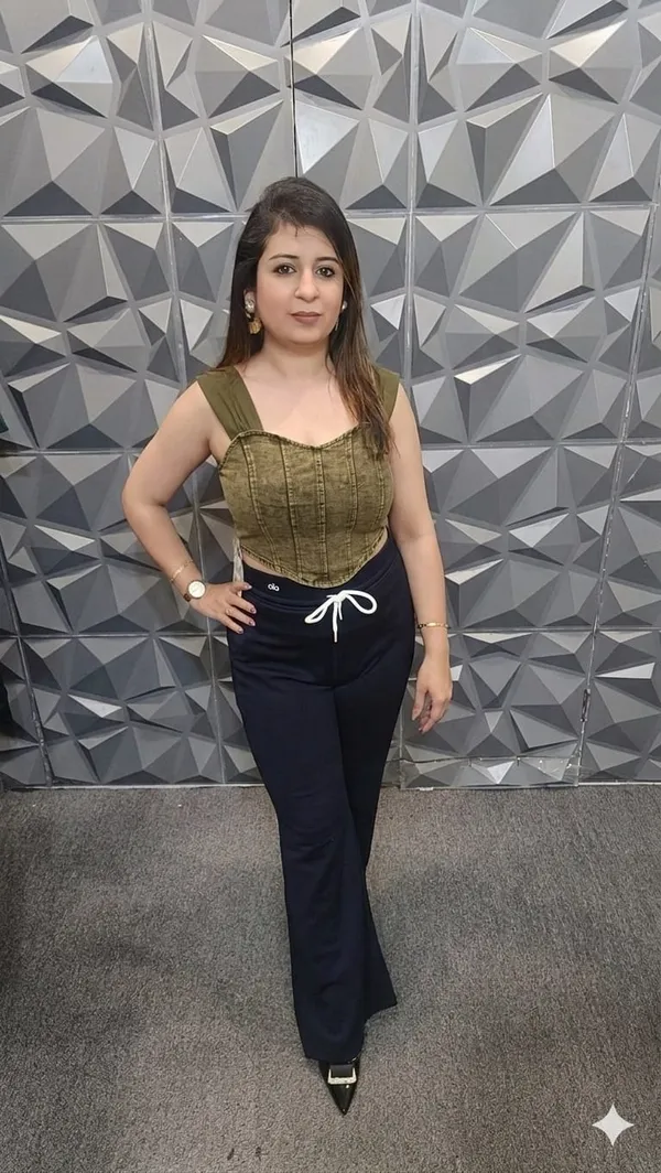 Bottle_Green_Structured_Crop_Top_For_Women