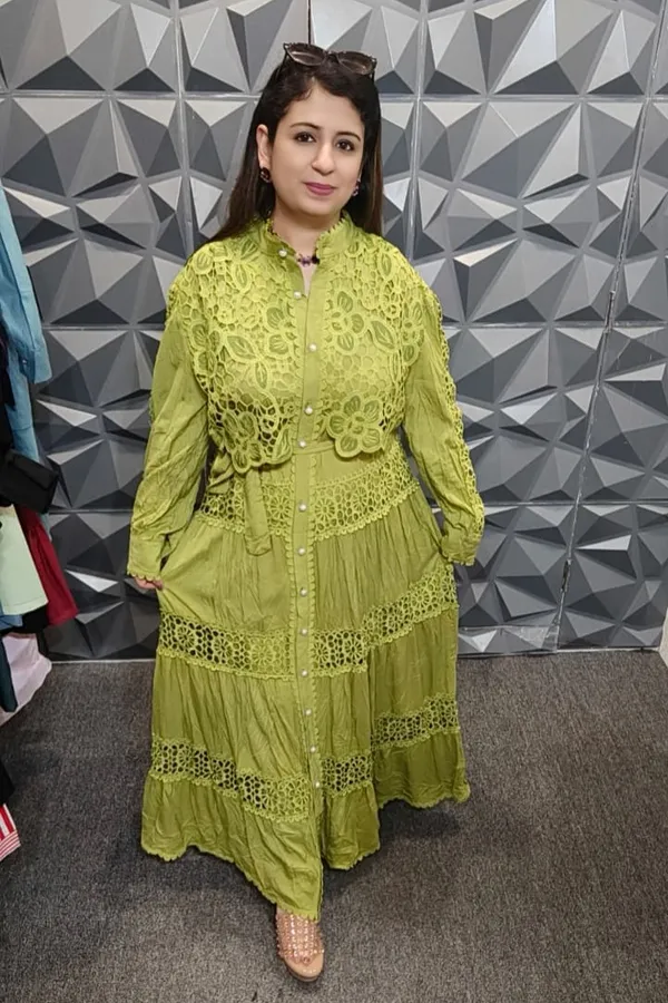 Green_Lace_Tiered_Maxi_Dress_For_Women