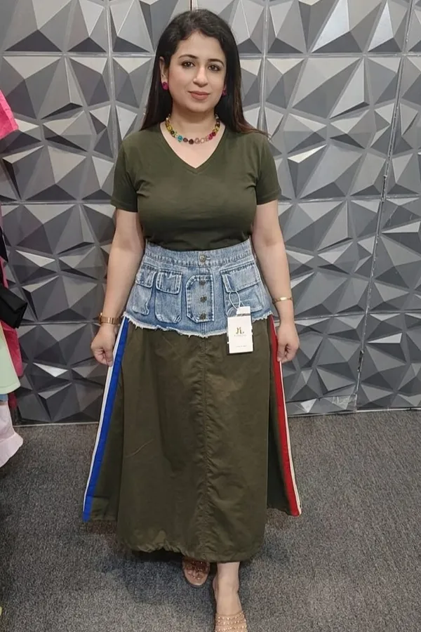 Bottle_Green_Denim_Patchwork_Maxi_Skirt_For_Women