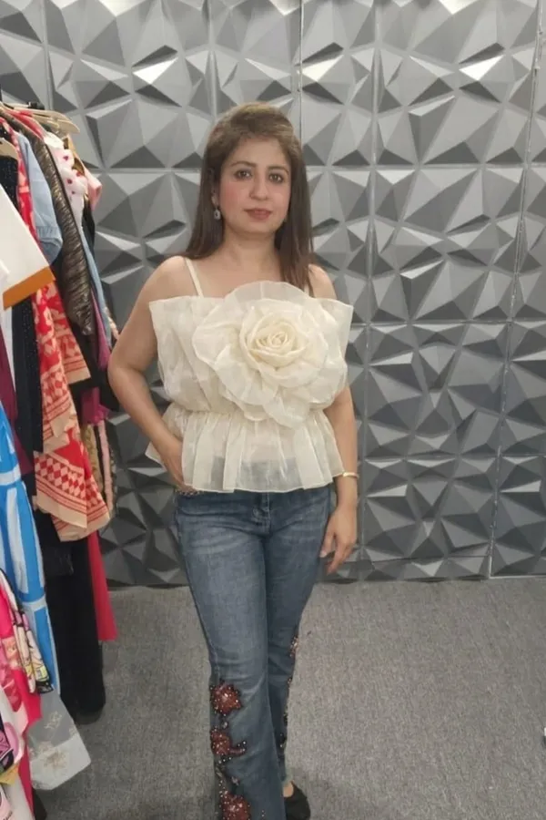 White_Off-Shoulder_Floral_Peplum_Top_For_Women