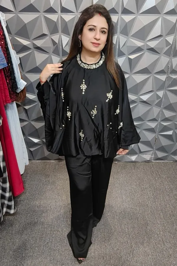 Black_Embellished_Cold_Shoulder_Top_With_Matching_Pants_For_Women