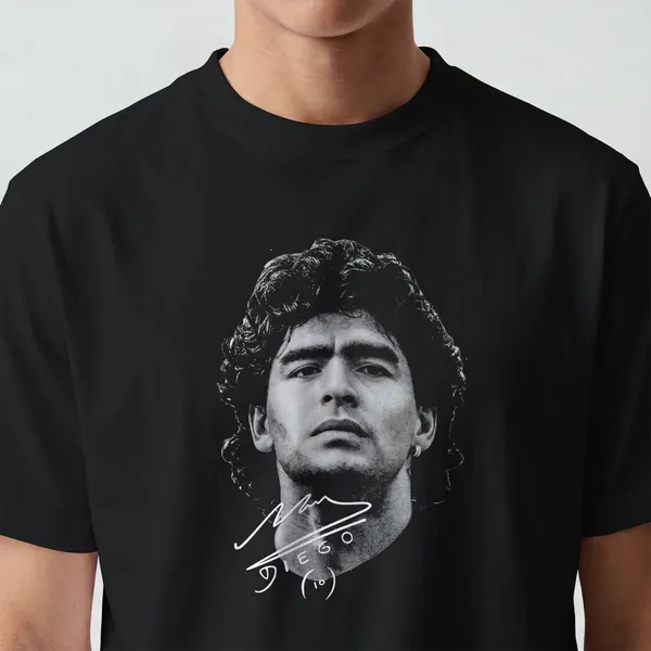 Maradona_Portrait_And_Signature_Graphic_Black_Cotton_T-Shirt_For_Men_And_Women