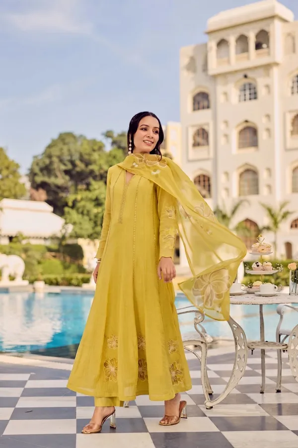 1104-Yellow-Varni_House