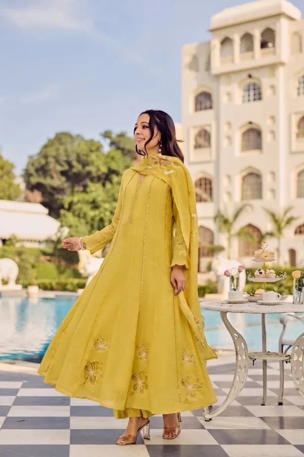 1104-Yellow-Varni_House