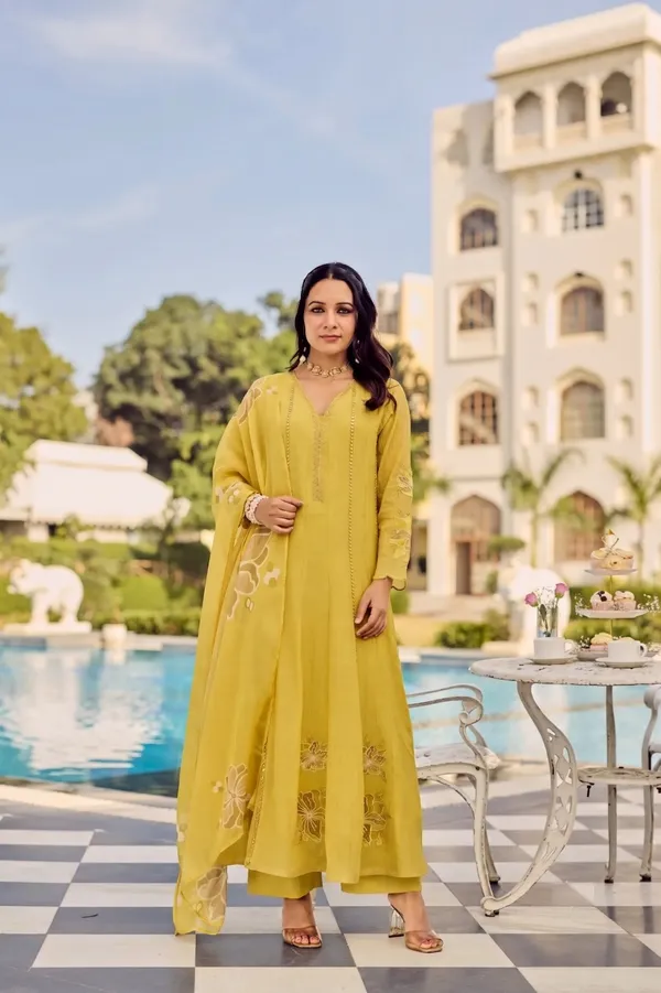 1104-Yellow-Varni_House