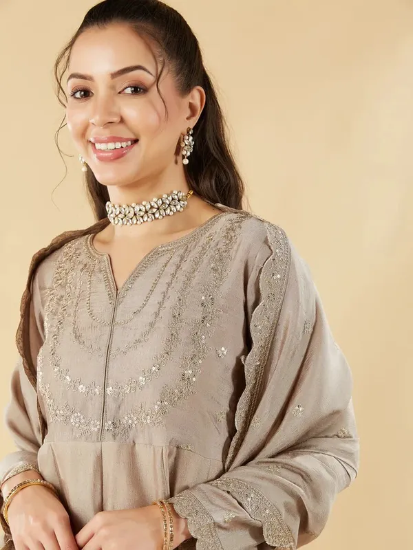 Beige_Cotton_Embroidered_Anarkali_Kurta_Set_For_Women