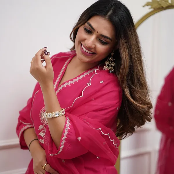 Pink_Cotton_Embroidered_Kurta_Set_With_Dupatta_For_Women