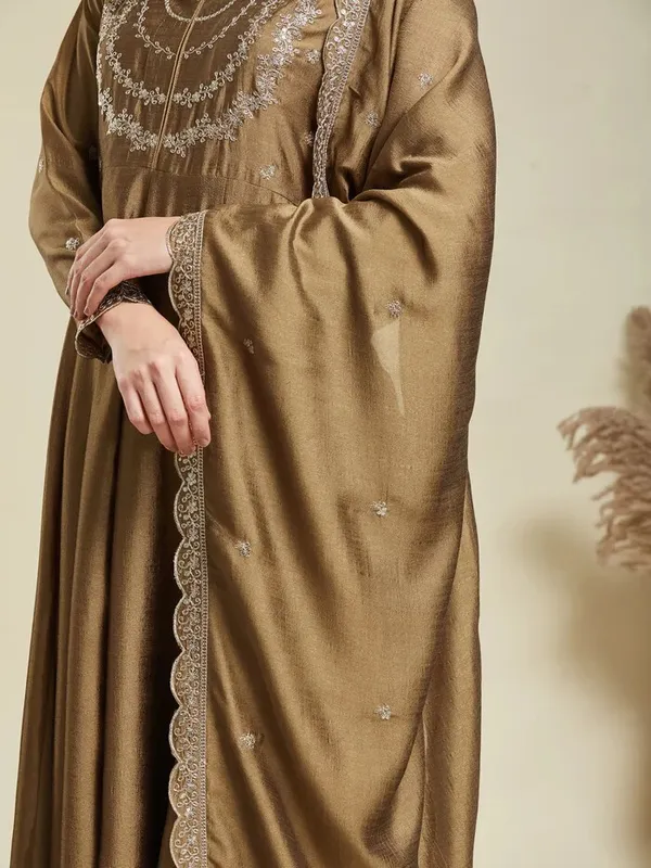 Golden_Cotton_Embroidered_Anarkali_Kurta_Set_For_Women