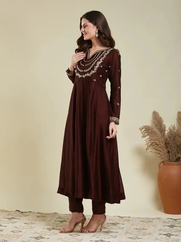 Brown_Cotton_Embroidered_Kurta_For_Women