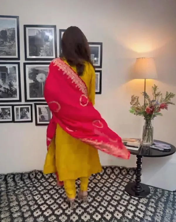 Yellow_Cotton_Embroidered_Kurta_Set_For_Women