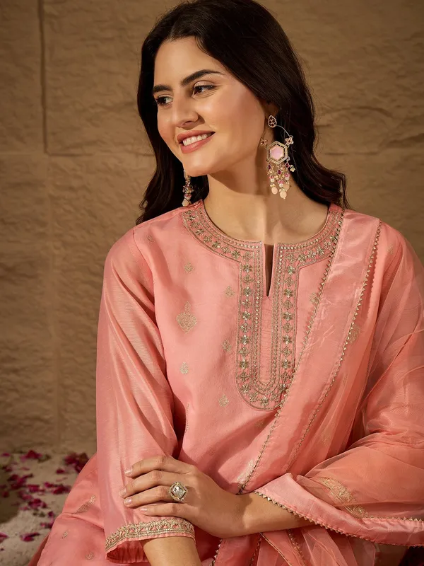 507-Jacquard-Peach-Varni_House