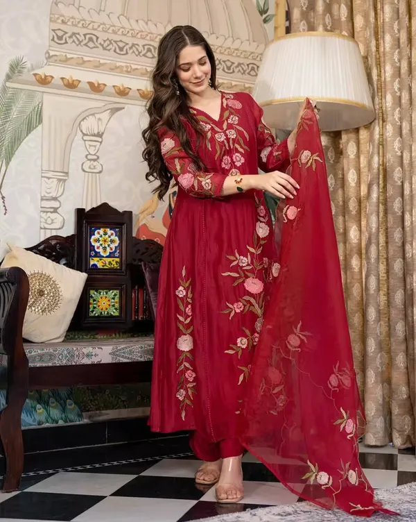 Maroon_Cotton_Embroidered_Floral_Kurta_Set_For_Women